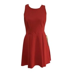 B. SMART RED DRESS